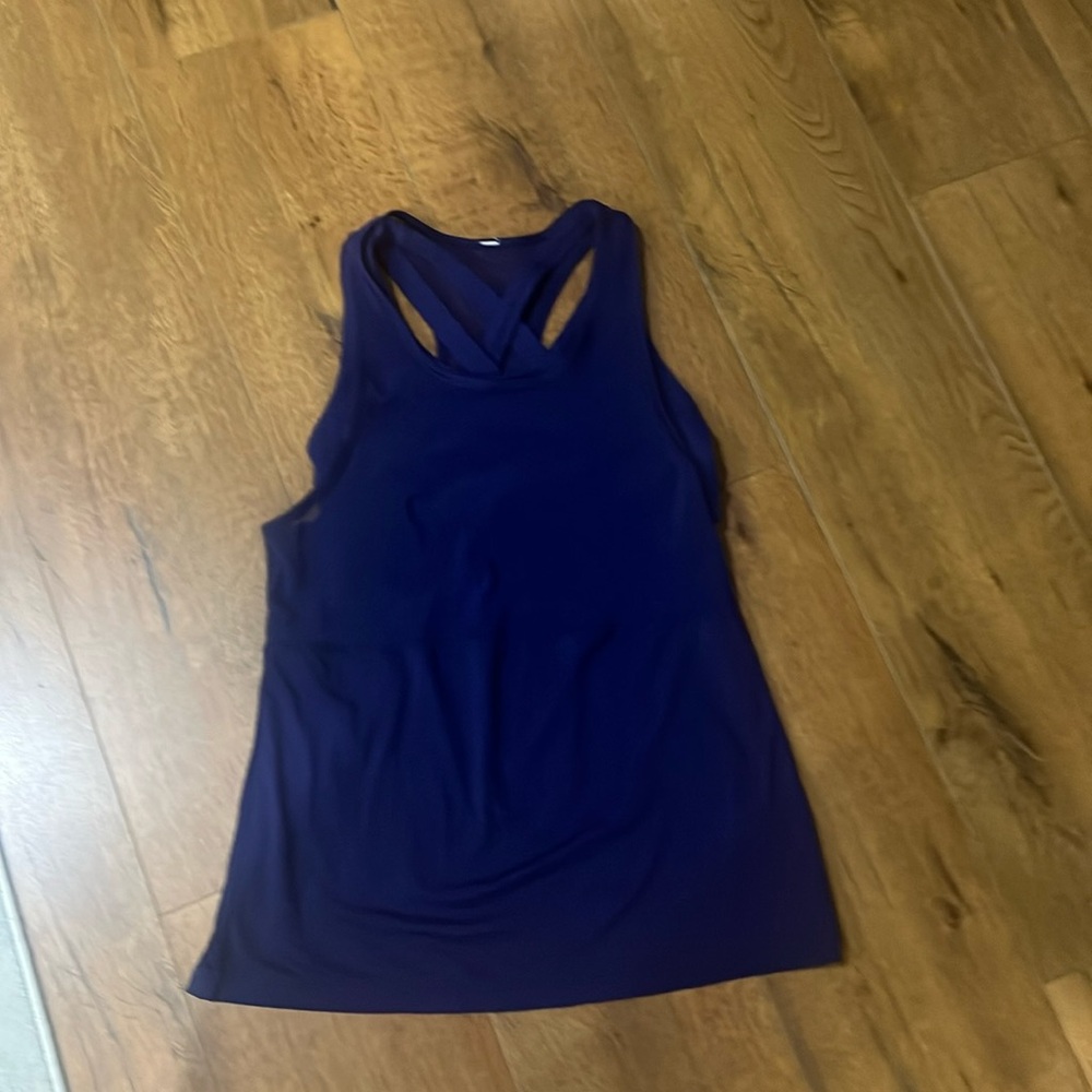 Lululemon top
